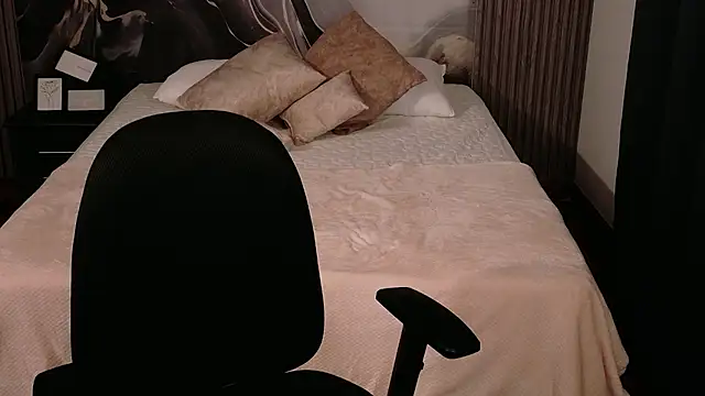 Emily Cherry  online show from 05-31-26, 06:09