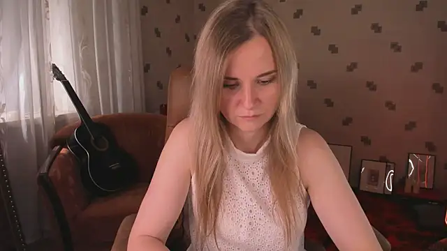 MiaSparkes online show from 06-25-26, 11:15
