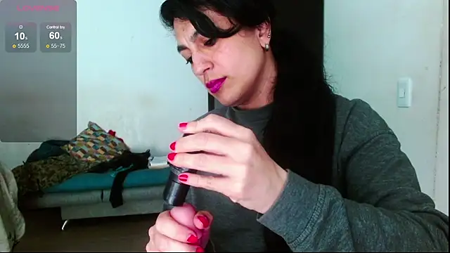 Snapshot of diosa_gil chatting on 07-13-26, 01:52 diosa gil online show from 07-13-26, 01:52