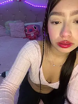 Miakittyyy online show from 05-13-26, 02:14