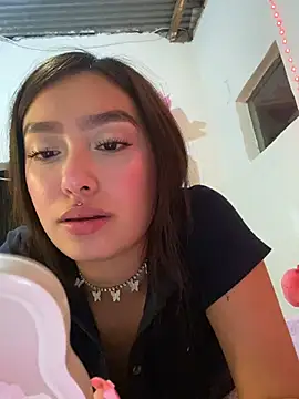 Miakittyyy online show from 05-19-26, 01:56