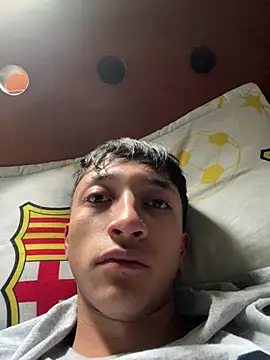 Snapshot of Aaron_Brink_ chatting on 04-19-26, 01:43 Aaron Brink online show from 04-19-26, 01:43