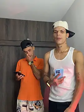 sintabusexo01 online show from 04-10-26, 04:06