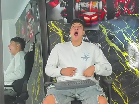 eithan boy  online show from 05-09-26, 11:37