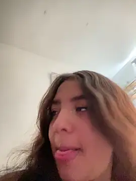 Snapshot of midarixxx chatting on 04-11-26, 03:16 midarixxx online show from 04-11-26, 03:16