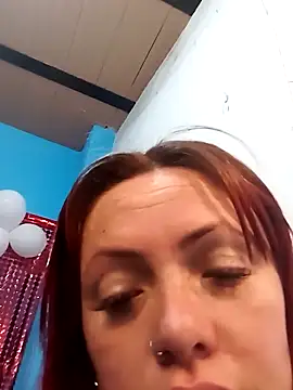 carolinhe26 online show from 04-11-26, 02:54