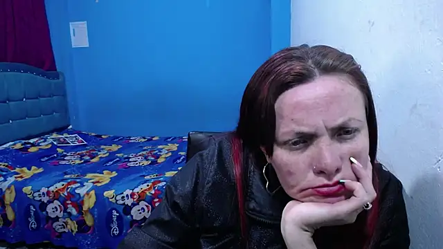 Snapshot of carolinhe26 chatting on 07-08-26, 03:00 carolinhe26 online show from 07-08-26, 03:00