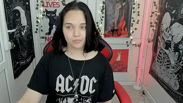 Snapshot of Caroline_cutte chatting on 06-26-26, 07:13 Caroline cutte online show from 06-26-26, 07:13
