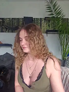 AliceLiddle  online show from 04-17-26, 11:57