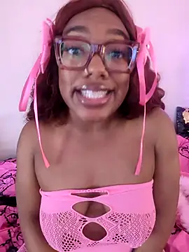 ChocolatCoveredStrawberry online show from 04-10-26, 06:45