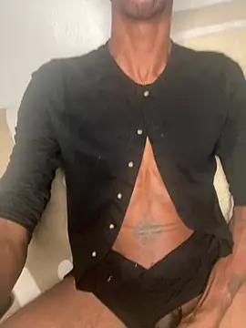 Snapshot of Mrhandsomeazz chatting on 04-11-26, 02:43 Mrhandsomeazz online show from 04-11-26, 02:43