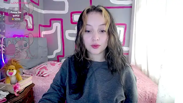 vero doll12 online show from 04-13-26, 01:27