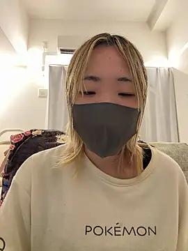 Snapshot of MITUKI0707 chatting on 04-12-26, 12:10 MITUKI0707 online show from 04-12-26, 12:10