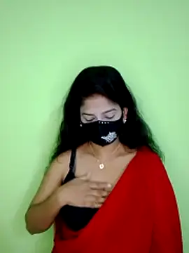 Snapshot of black-woman chatting on 05-02-26, 04:45 black-woman online show from 05-02-26, 04:45