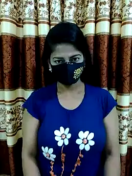 Snapshot of black-woman chatting on 05-05-26, 04:37 black-woman online show from 05-05-26, 04:37