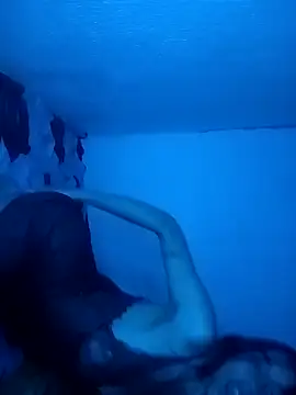 Snapshot of Arrebata2 chatting on 04-12-26, 05:45 Arrebata2 online show from 04-12-26, 05:45