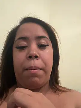 Tainesilva online show from 04-18-26, 01:37