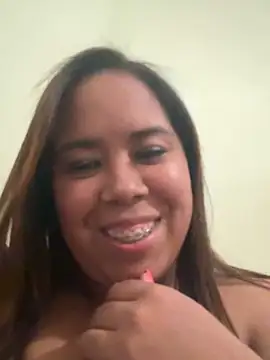 Tainesilva online show from 05-15-26, 03:46