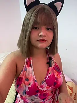 Karina PrettyHot69 online show from 04-28-26, 05:12