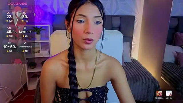 Perlaa moon  online show from 05-27-26, 03:31