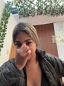 Kimmiebellarie online show from 05-25-26, 12:22
