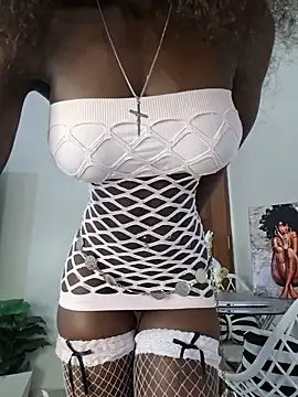 Snapshot of Sexxy_Babe2 chatting on 06-29-26, 06:41 Sexxy Babe2 online show from 06-29-26, 06:41