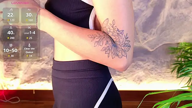 Snapshot of Miaa_cooper chatting on 05-29-26, 04:27 Miaa cooper online show from 05-29-26, 04:27
