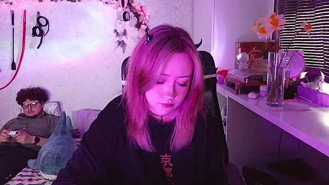 Snapshot of plumpy_girl chatting on 04-12-26, 03:50 plumpy girl online show from 04-12-26, 03:50
