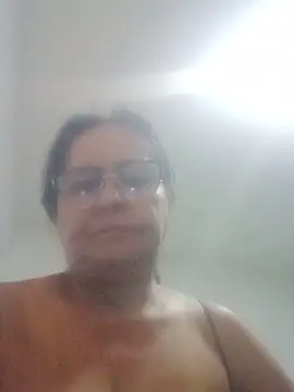 Snapshot of PienCanela chatting on 06-15-26, 11:01 PienCanela online show from 06-15-26, 11:01