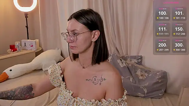 WitchBitch 13 online show from 05-04-26, 03:57