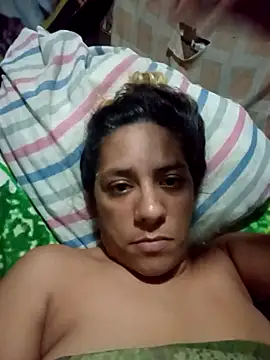 Snapshot of melysexy chatting on 05-03-26, 04:40 melysexy online show from 05-03-26, 04:40