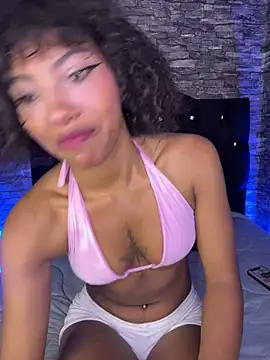 Morena-fire online show from 04-17-26, 07:17