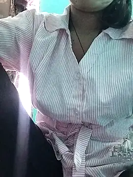 Liviya  225   online show from 04-13-26, 11:48