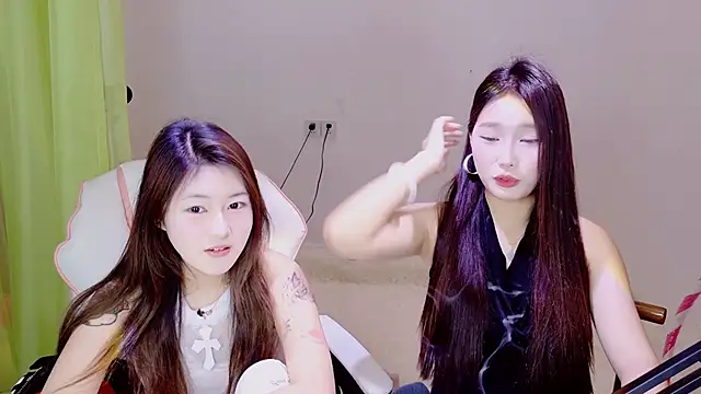 Xiongchumo1120 online show from 04-16-26, 02:23