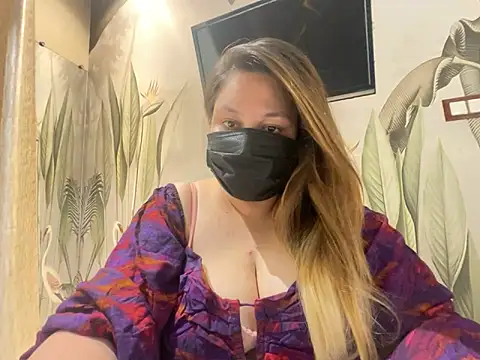 Snapshot of kavyasingh36 chatting on 04-18-26, 07:58 kavyasingh36 online show from 04-18-26, 07:58