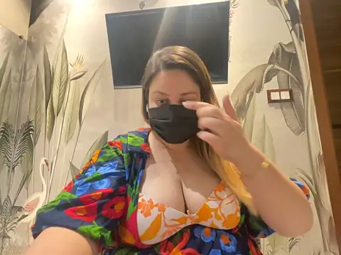 Snapshot of kavyasingh36 chatting on 04-20-26, 03:37 kavyasingh36 online show from 04-20-26, 03:37
