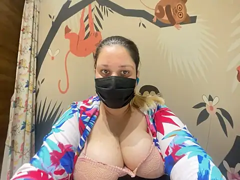 Snapshot of kavyasingh36 chatting on 05-13-26, 10:17 kavyasingh36 online show from 05-13-26, 10:17