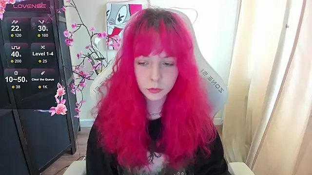 Snapshot of InfernoKitten chatting on 04-16-26, 01:06 InfernoKitten online show from 04-16-26, 01:06