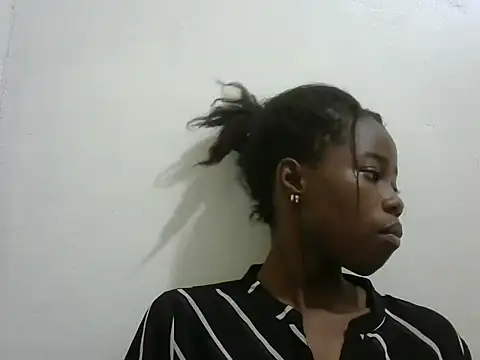 Snapshot of Rerpuss1 chatting on 06-04-26, 10:21 Rerpuss1 online show from 06-04-26, 10:21