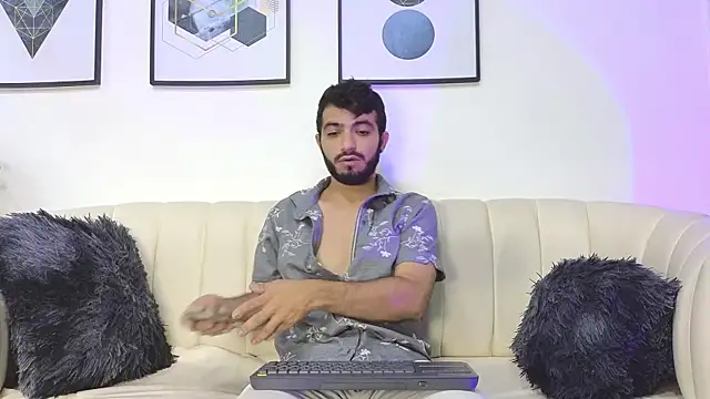 EmmanuelVoss online show from 04-18-26, 01:48