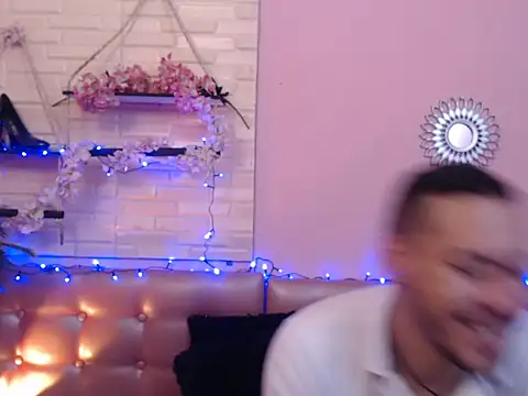 Aronandmoli69 online show from 04-15-26, 11:50