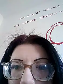 HotVWGirl online show from 04-22-26, 03:24