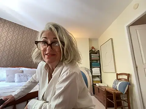 NaughtyMonicaUK online show from 04-18-26, 11:03