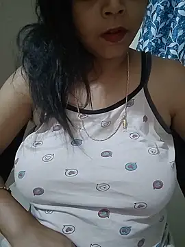 Snapshot of SexySindrela chatting on 06-18-26, 09:14 SexySindrela online show from 06-18-26, 09:14
