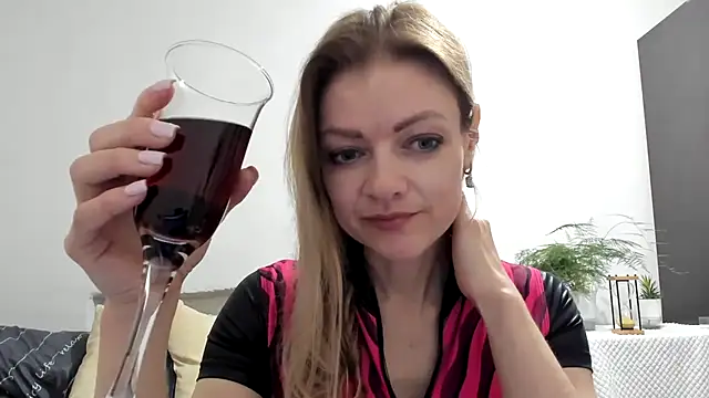 Severina7 online show from 04-17-26, 07:39