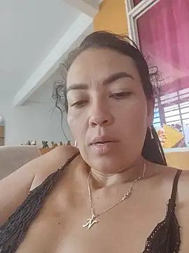 LuluDream online show from 06-11-26, 02:59