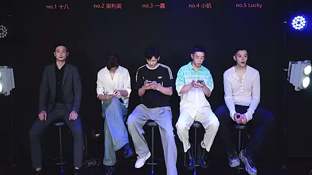 Snapshot of Gaogaoi-001 chatting on 04-14-26, 12:33 Gaogaoi-001 online show from 04-14-26, 12:33