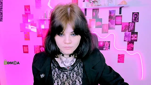 nikki kiss  online show from 05-01-26, 08:52