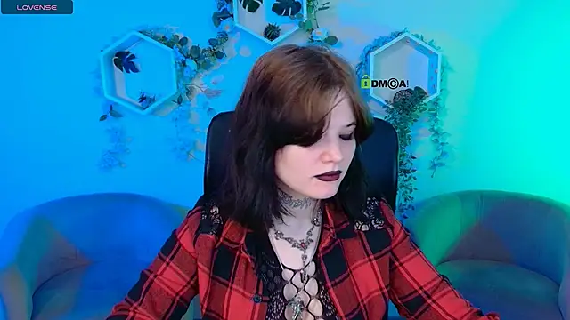 Snapshot of nikki_kiss_ chatting on 06-22-26, 08:22 nikki kiss online show from 06-22-26, 08:22