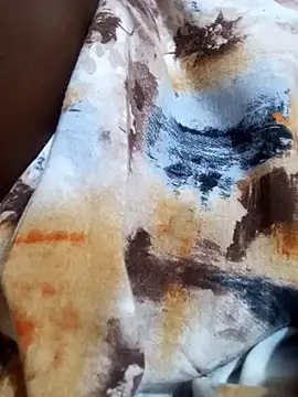 Beverlyswees online show from 04-19-26, 02:16